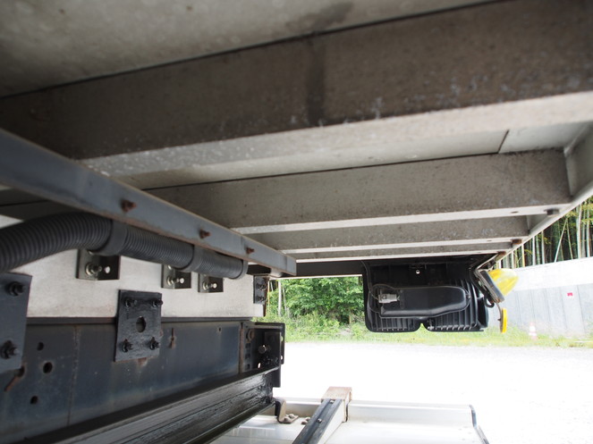 いすゞ フォワード 冷凍バン 中増t PDG-FTR34T2 年式 H20[写真34]