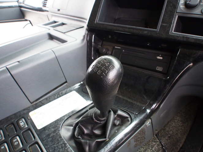 三菱ふそう スーパーグレート 平ボディ 大型 QKG-FS55VZ 年式 H25[写真27]