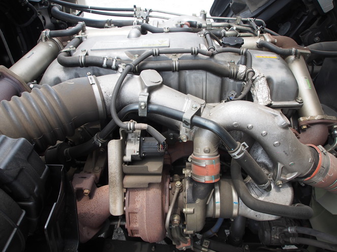 いすゞ ギガ ウイング車 大型 LKG-CYJ77A 年式 H23[写真30]