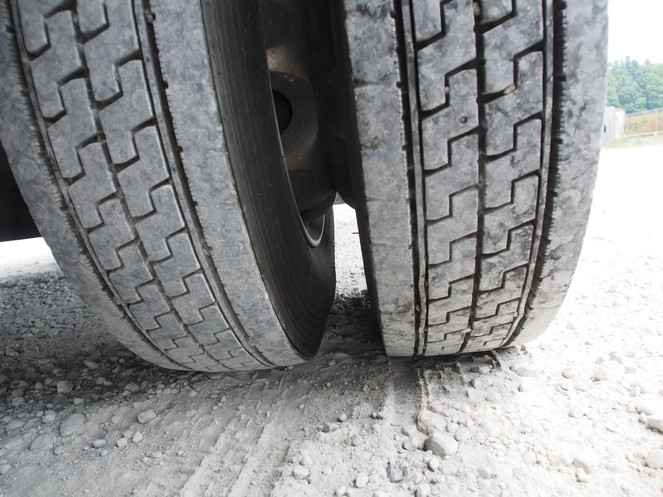 いすゞ フォワード 冷凍バン 中型 PKG-FRR90S2 年式 H22[写真32]