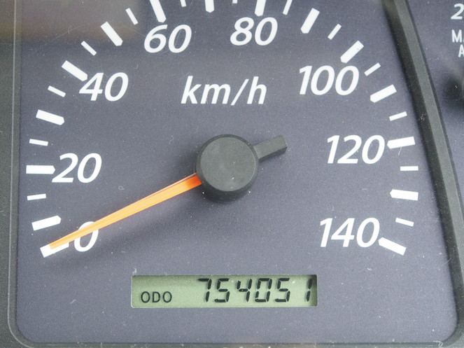 いすゞ ギガ ウイング車 大型 PKG-CYJ77W8 年式 H22[写真29]