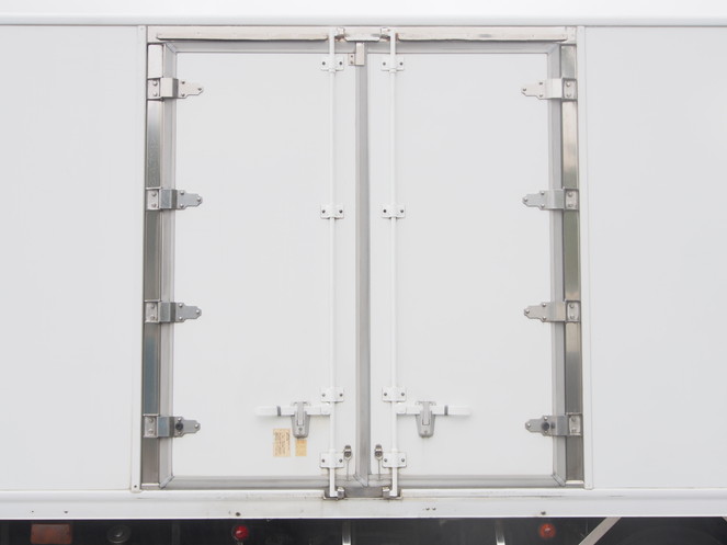 三菱ふそう ファイター 冷凍バン 中型 PA-FK64F 年式 H18[写真10]