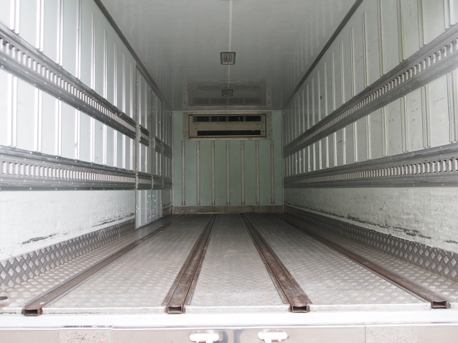 三菱ふそう ファイター 冷凍バン 中型 PA-FK64F 年式 H18[写真12]