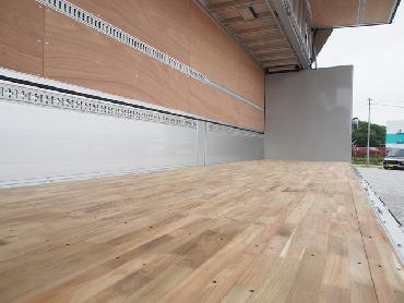 いすゞ ギガ ウイング車 大型 QKG-CYJ77A 年式 H27 [写真21]