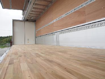 いすゞ ギガ ウイング車 大型 QKG-CYJ77A 年式 H27 [写真22]