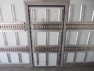 いすゞ エルフ 冷凍バン 小型 BDG-NPR85AN 年式 H19 [写真21]