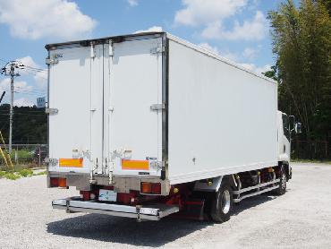 いすゞ フォワード 冷凍バン 中型 PKG-FRR90S2 年式 H21 [写真10]