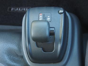 いすゞ エルフ バン車 小型 BKG-NLR85AN 年式 H19 [写真09]