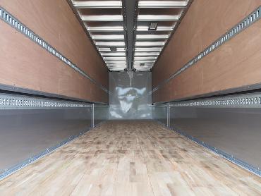 いすゞ ギガ ウイング車 大型 QKG-CYJ77A 年式 H27 [写真24]