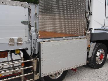 三菱ふそう スーパーグレート 平ボディ 大型 QKG-FS55VZ 年式 H25 [写真21]