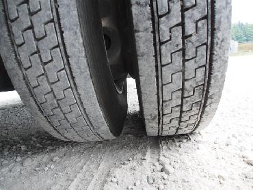 いすゞ フォワード 冷凍バン 中型 PKG-FRR90S2 年式 H22 [写真32]