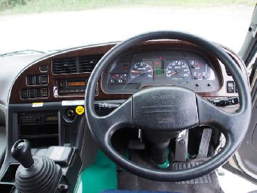 いすゞ ギガ ウイング車 大型 PKG-CYJ77W8 年式 H22 [写真27]