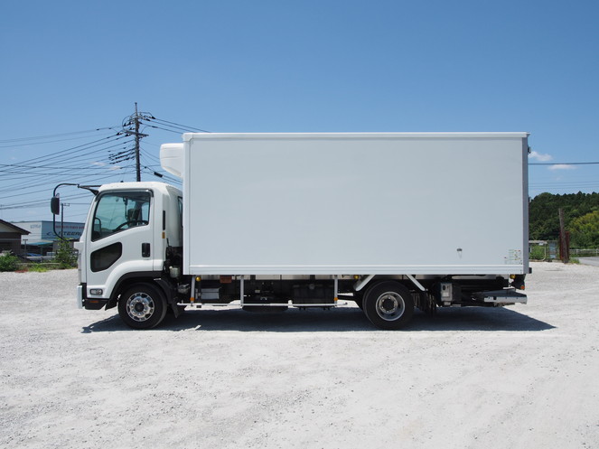 いすゞ フォワード 冷凍バン 中型 PKG-FRR90S2 年式 H22[写真12]