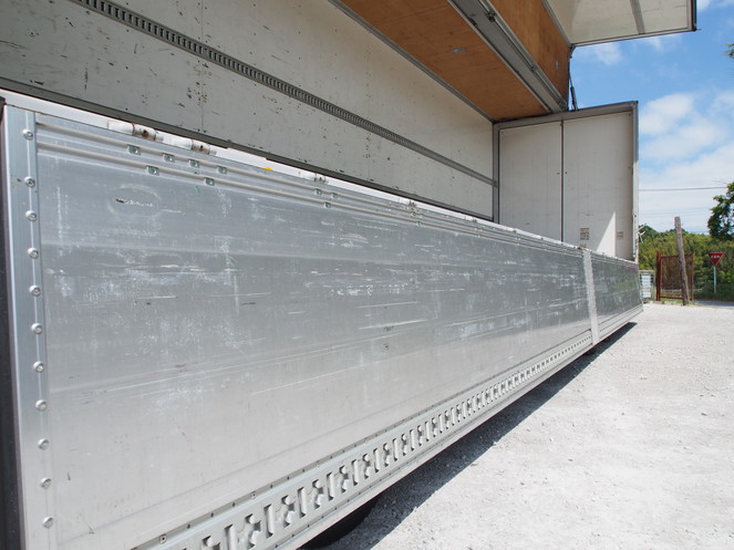 いすゞ ギガ ウイング車 大型 PKG-CYJ77W8 年式 H22[写真17]