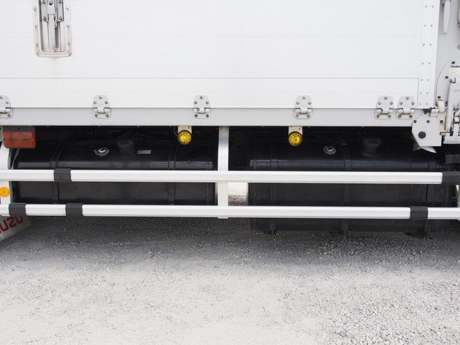 いすゞ ギガ ウイング車 大型 PKG-CYJ77W8 年式 H22[写真35]