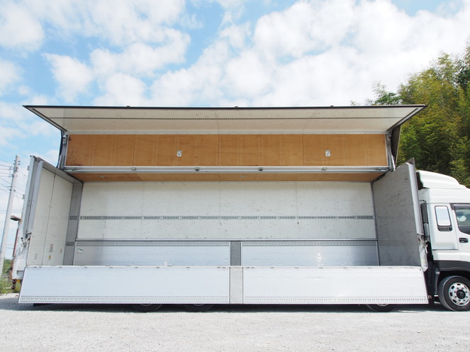 いすゞ ギガ ウイング車 大型 PKG-CYJ77W8 年式 H22[写真10]