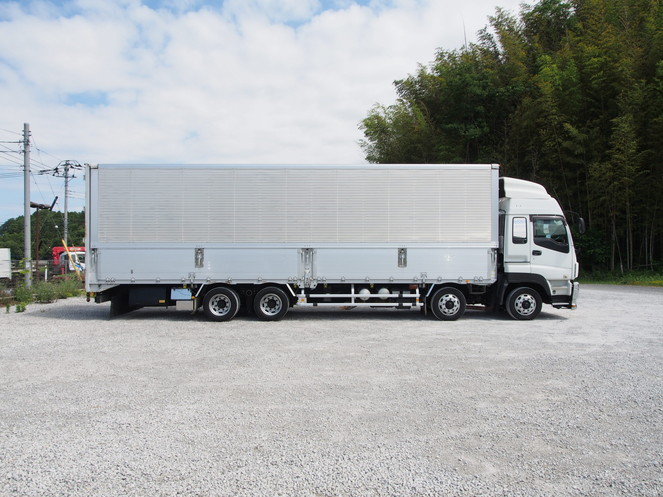 いすゞ ギガ ウイング車 大型 PKG-CYJ77W8 年式 H22[写真08]