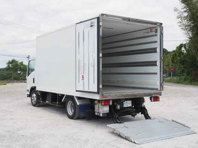 いすゞ エルフ 冷凍バン 小型 TKG-NPR85AN 年式 H25[写真06]