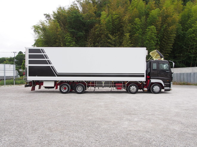 いすゞ ギガ 冷凍バン 大型 PDG-CYJ52W8 年式 H20[写真07]