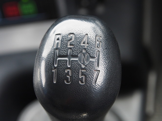 いすゞ ギガ 冷凍バン 大型 PDG-CYJ52W8 年式 H20[写真16]