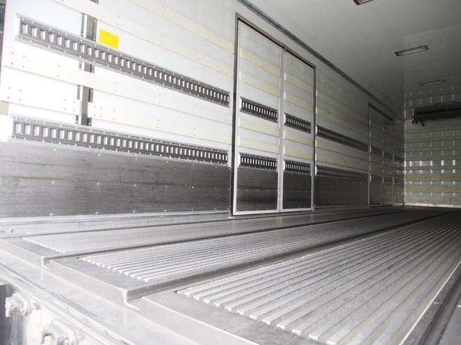 いすゞ ギガ 冷凍バン 大型 PDG-CYJ52W8 年式 H20[写真13]