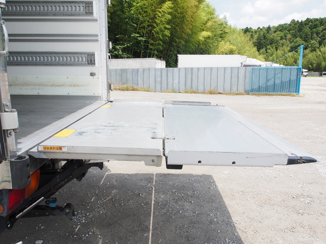 いすゞ フォワード 冷凍バン 中型 SKG-FRR90S2 年式 H24[写真09]