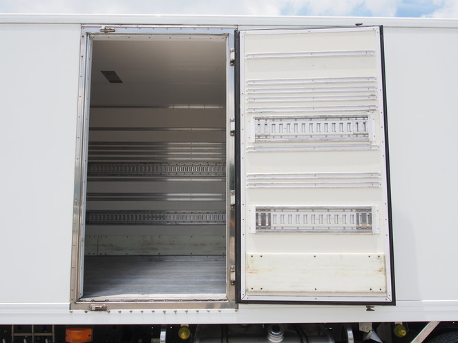 いすゞ フォワード 冷凍バン 中型 SKG-FRR90S2 年式 H24[写真15]