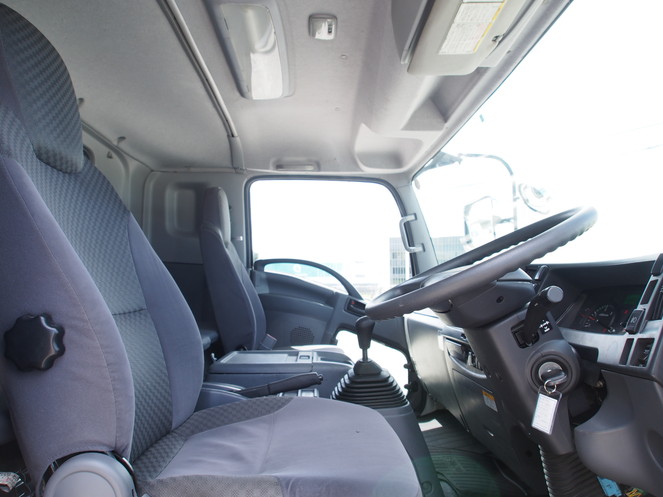 いすゞ フォワード ウイング車 中型 TKG-FRR90T2 年式 H25[写真28]