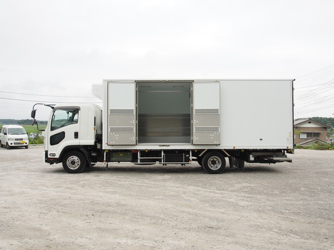 いすゞ フォワード 冷凍バン 中型 TKG-FRR90S2 年式 H26[写真13]