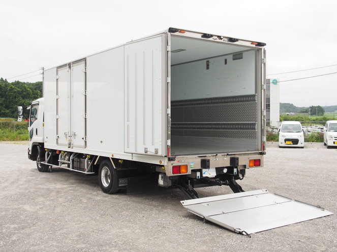 いすゞ フォワード 冷凍バン 中型 TKG-FRR90S2 年式 H26[写真10]