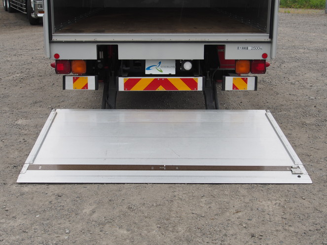 いすゞ フォワード ウイング車 中型 TKG-FRR90T2 年式 H27[写真09]