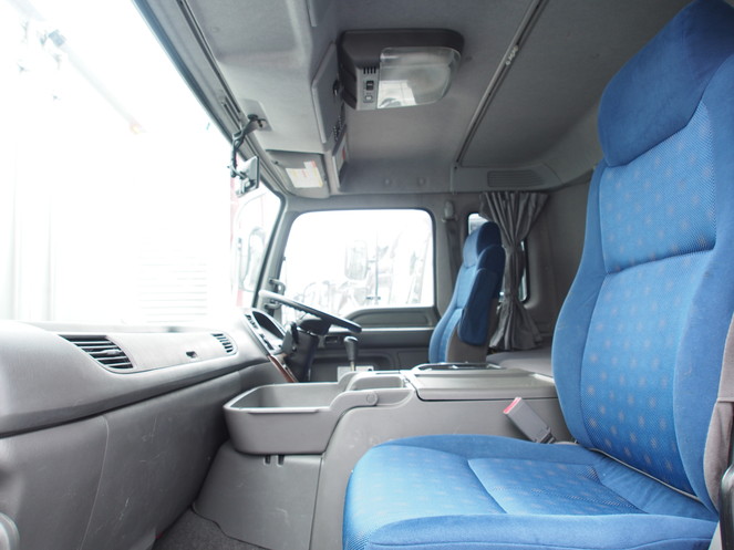 いすゞ ギガ 平ボディ 大型 LKG-CYJ77A 年式 H23[写真26]