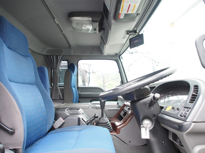 いすゞ ギガ 平ボディ 大型 LKG-CYJ77A 年式 H23[写真21]