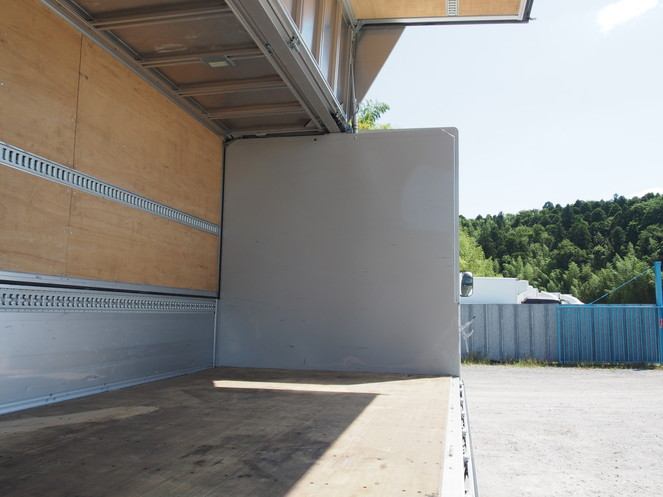 いすゞ フォワード ウイング車 中型 TKG-FRR90T2 年式 H27[写真23]