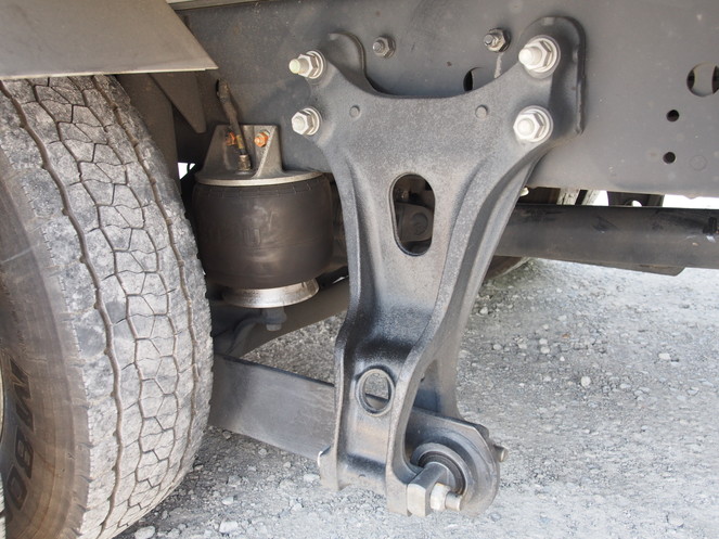 いすゞ フォワード ウイング車 中型 TKG-FRR90T2 年式 H27[写真41]