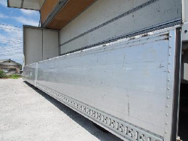 いすゞ ギガ ウイング車 大型 PKG-CYJ77W8 年式 H22 [写真15]