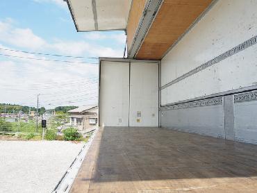 いすゞ ギガ ウイング車 大型 PKG-CYJ77W8 年式 H22 [写真18]