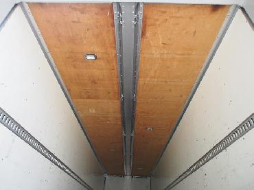 いすゞ ギガ ウイング車 大型 PKG-CYJ77W8 年式 H22 [写真24]