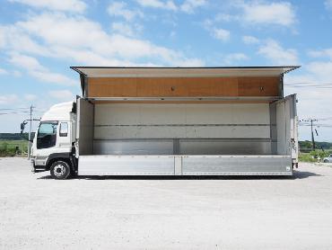 いすゞ ギガ ウイング車 大型 PKG-CYJ77W8 年式 H22 [写真12]