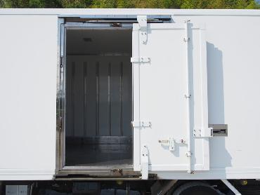 いすゞ エルフ 冷凍バン 小型 BDG-NPR85AN 年式 H21 [写真11]