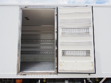 いすゞ フォワード 冷凍バン 中型 SKG-FRR90S2 年式 H24 [写真15]