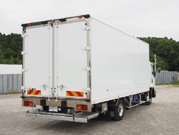 いすゞ フォワード 冷凍バン 中型 TKG-FRR90S2 年式 H26 [写真05]