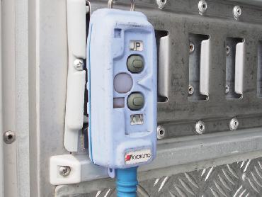 いすゞ フォワード 冷凍バン 中型 TKG-FRR90S2 年式 H26 [写真23]