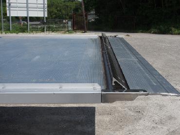 いすゞ フォワード ウイング車 中型 TKG-FRR90T2 年式 H27 [写真11]