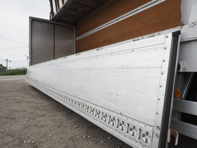 いすゞ フォワード ウイング車 中型 PDG-FRR34T2 年式 H22[写真15]