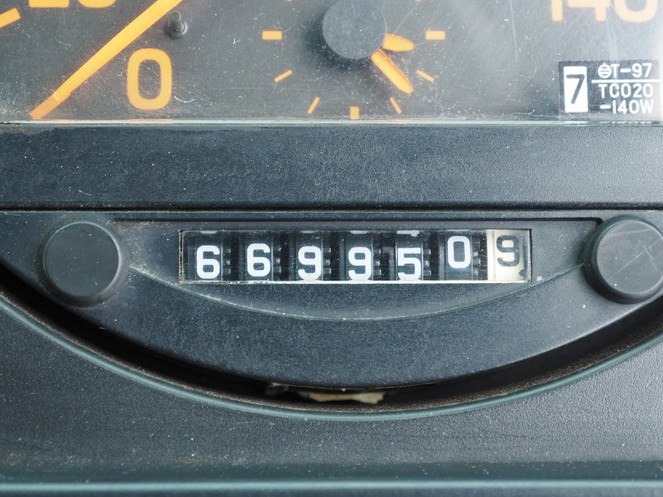 いすゞ フォワード ウイング車 中増t KL-FSD34M4 年式 H14[写真20]