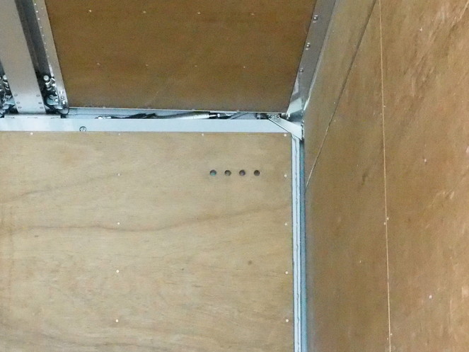 日野 レンジャー ウイング車 中型 BKG-FC7JKYG 年式 H23[写真23]