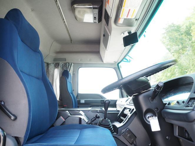 いすゞ ギガ ウイング車 大型 LKG-CYL77A 年式 H24[写真21]