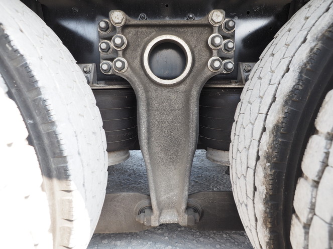 いすゞ ギガ ウイング車 大型 LKG-CYL77A 年式 H24[写真32]