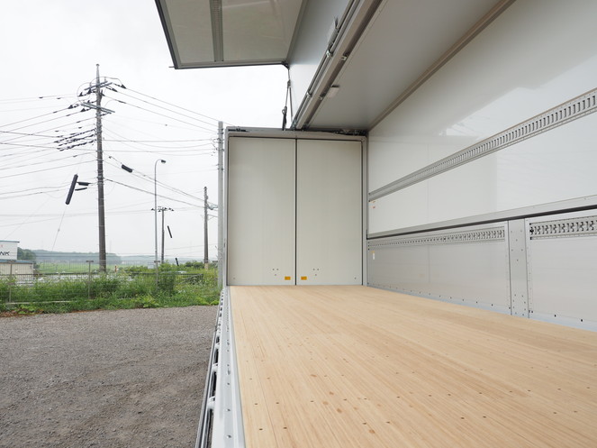 三菱ふそう スーパーグレート ウイング車 大型 QPG-FS64VZ 年式 H28[写真17]